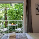 Luxury With Balcony Bed & Breakfast 4*