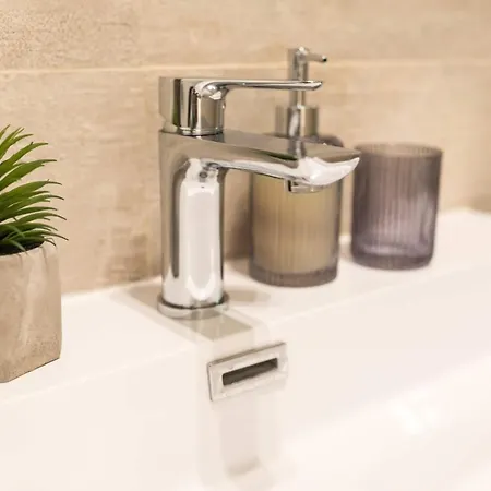 krevet i doručak Luxury With Balcony