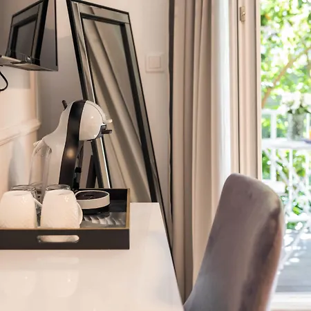 Luxury With Balcony krevet i doručak