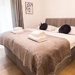 Bed and Breakfast Luxury With Balcony Ζαντάρ
