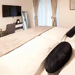 Bed and Breakfast Luxury With Balcony