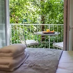 Bed and Breakfast Luxury With Balcony