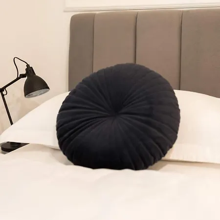 Luxury With Balcony Bed and Breakfast