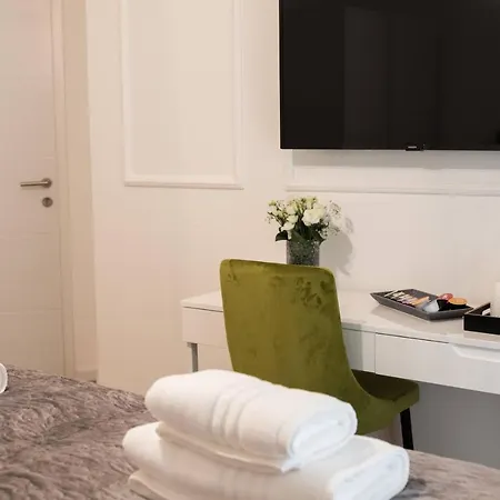 Bed and Breakfast Luxury With Balcony