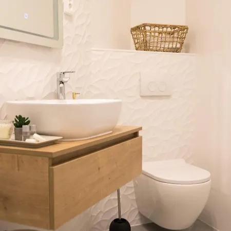 Luxury With Balcony 4* זאדאר
