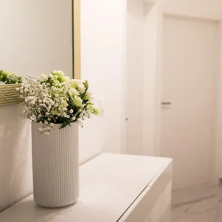 Luxury With Balcony Frühstückspension 4*