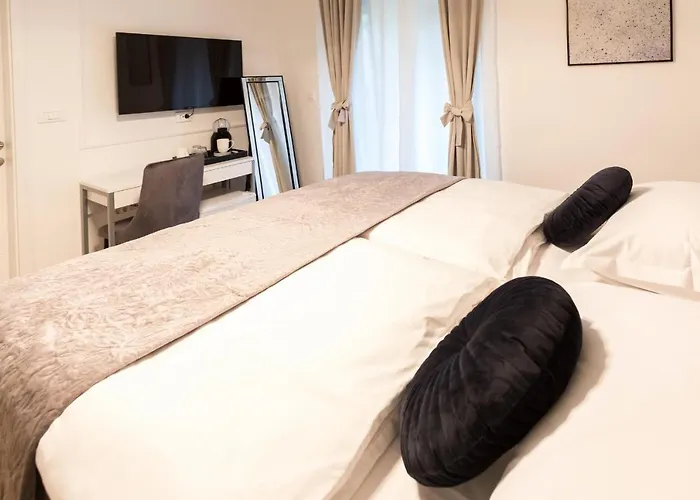 Bed and Breakfast Luxury With Balcony