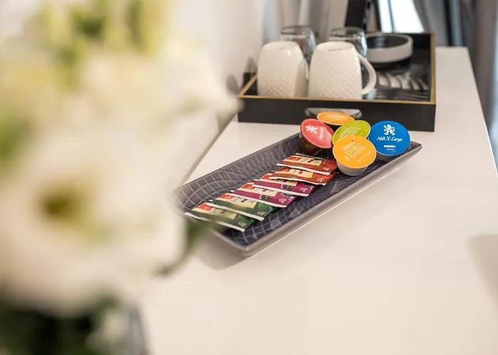 Luxury With Balcony Oda ve Kahvaltı 4*