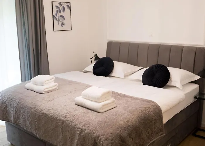 Luxury With Balcony 4* Ζαντάρ