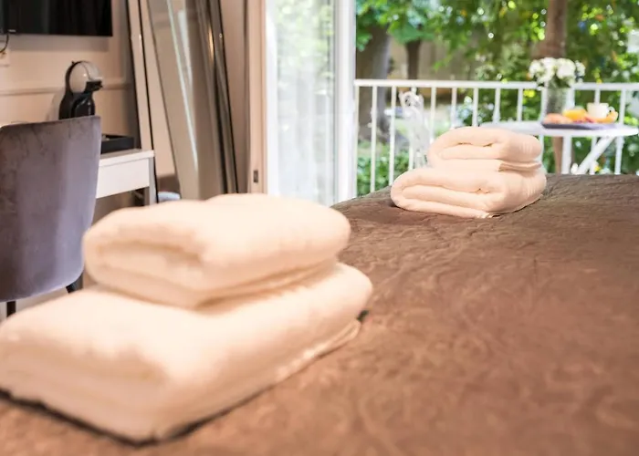 Bed and Breakfast Luxury With Balcony