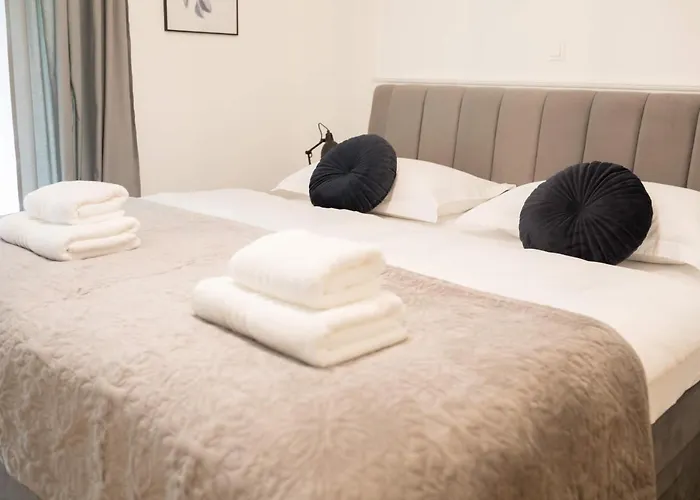 Luxury With Balcony Bed and Breakfast Ζαντάρ